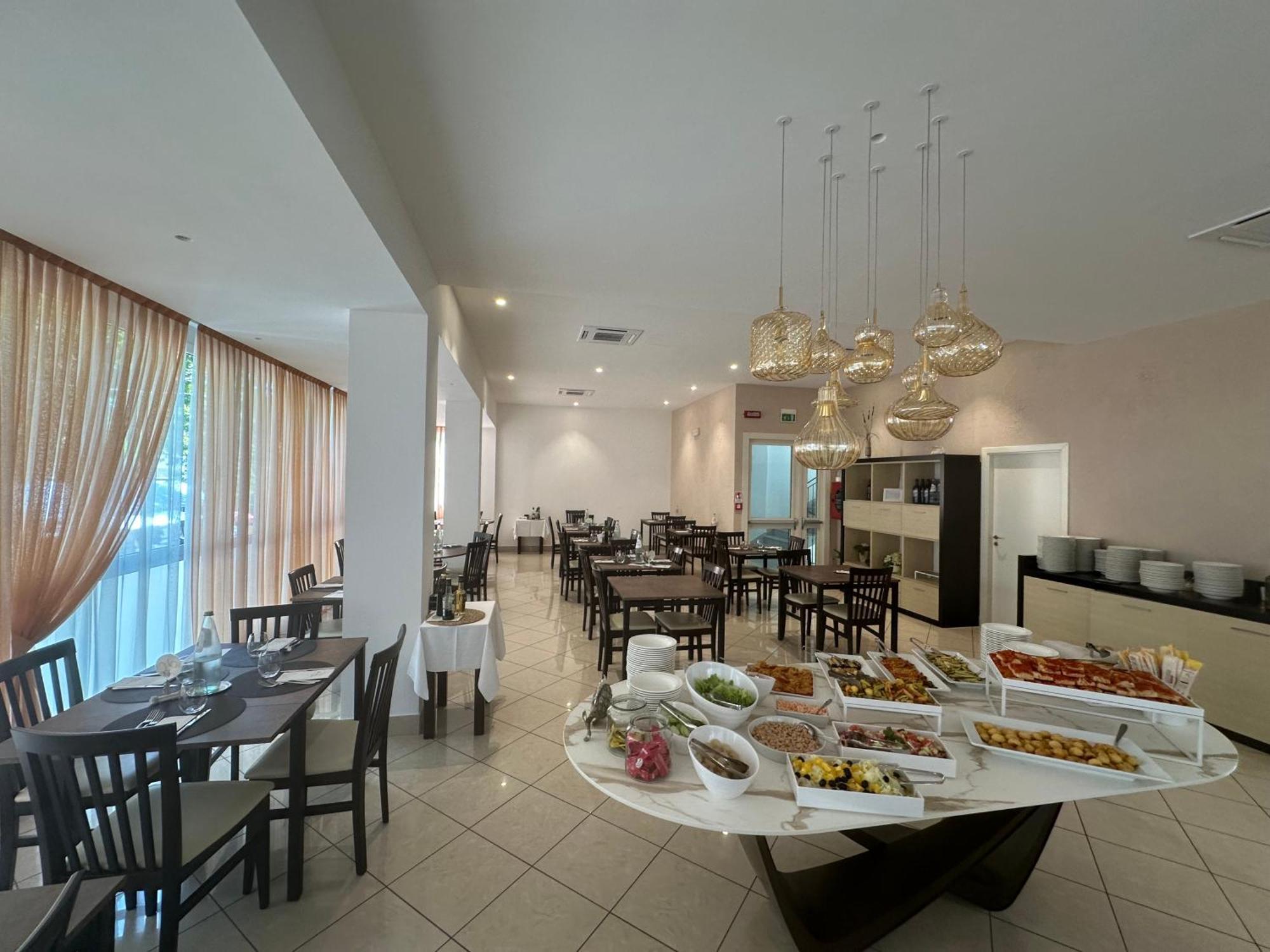 Hotel Villa Tosi Bellaria-Igea Marina Eksteriør billede