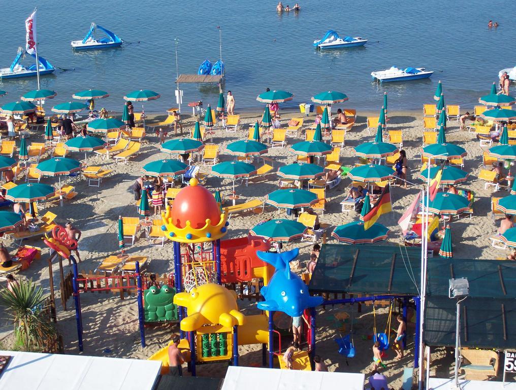 Hotel Villa Tosi Bellaria-Igea Marina Eksteriør billede