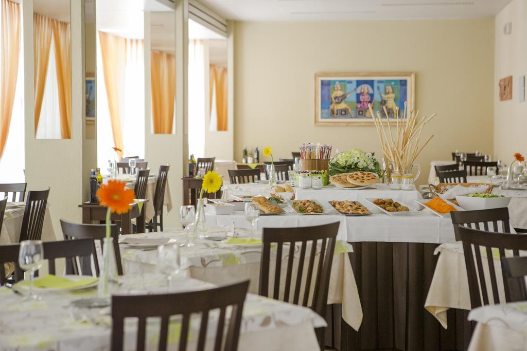 Hotel Villa Tosi Bellaria-Igea Marina Eksteriør billede